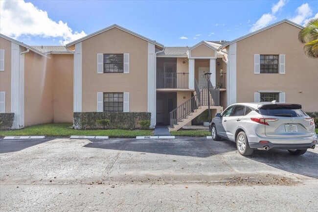 Building Photo - 1500 Jefferson Dr Unit 1500e