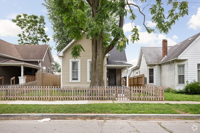 Building Photo - 307 Lynn St Rental