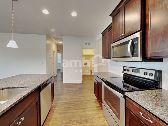231 E Sicily Dr