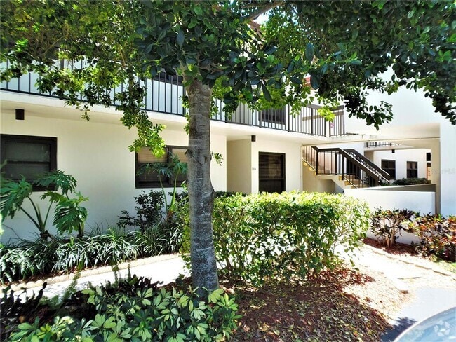 Building Photo - 6291 Bahia Del Mar Cir Unit 104 Rental