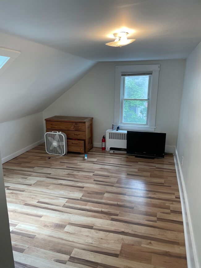 Photo - 17 Hanson St Unit 19B 17-19HanonStreet