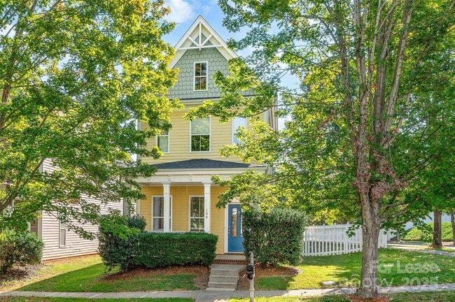 Photo - 104 Kensington St