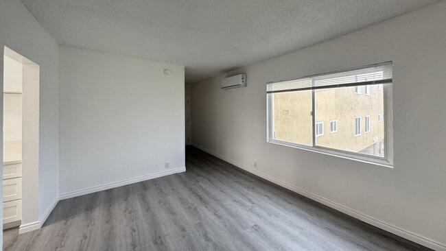 Photo - 1731 Pico Blvd