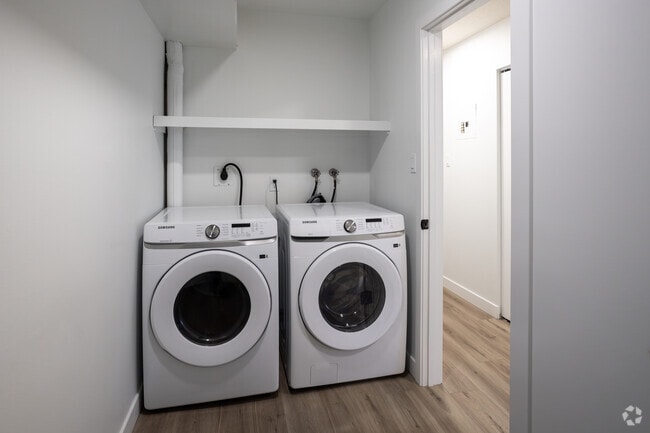 3 chambres, 2 salles de bain - 1&nbsp;194 m² - Buanderie intégrée - South Ridge Apartments