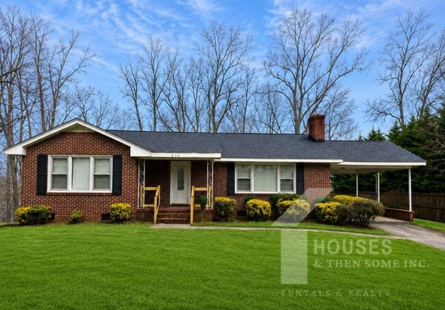 Building Photo - 813 Fox Squirrel Ridge Rd