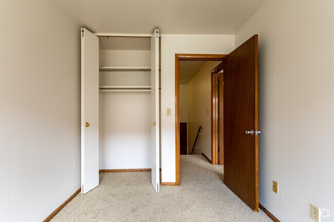 3BR, 1.5BA - Emerald