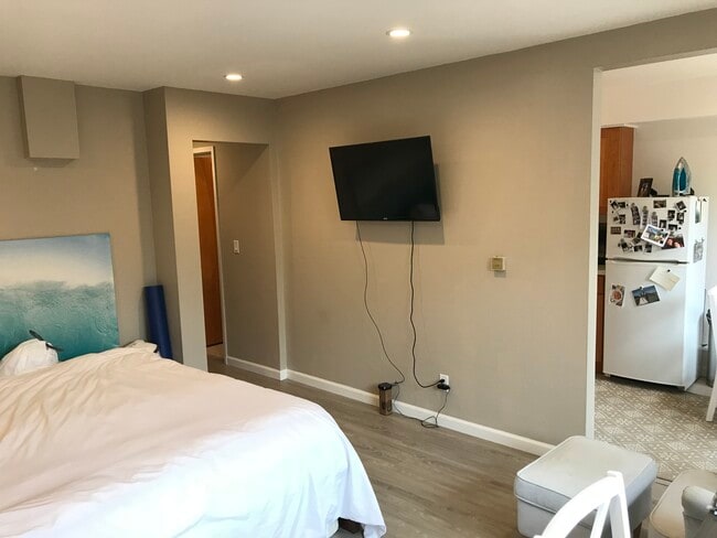 Main Room - 1215 43rd Ave Unit 1215