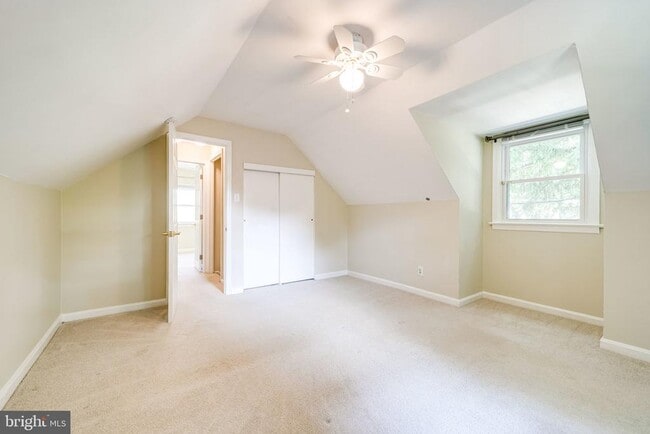 Photo - 4038 Maple St