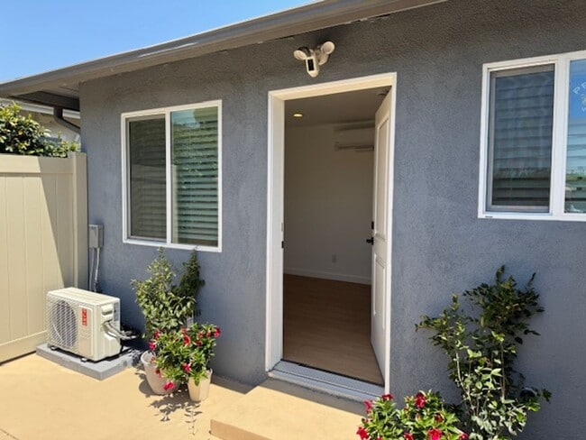 Building Photo - 5300 Glasgow Ct Unit ADU Rental