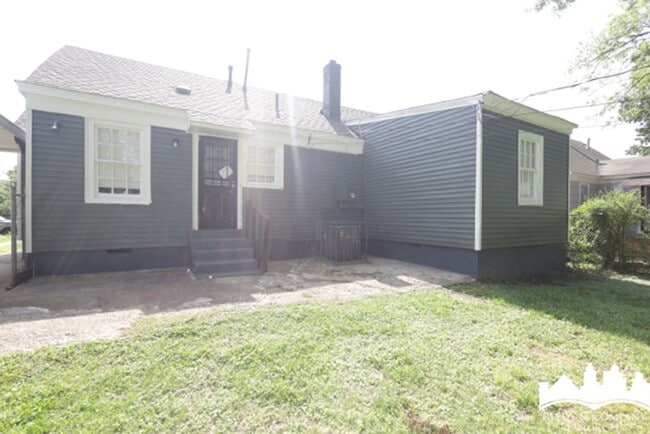 Photo - 871 Freeman St