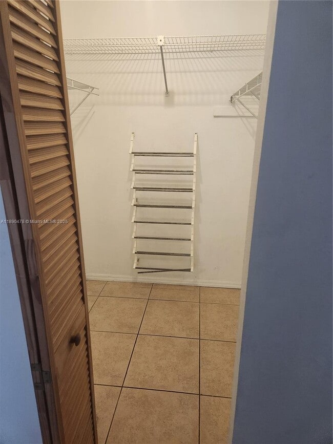 Photo - 2771 Taft St Unit 111