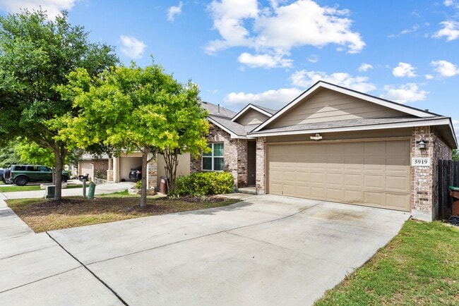 Building Photo - 5919 Hindes Stone