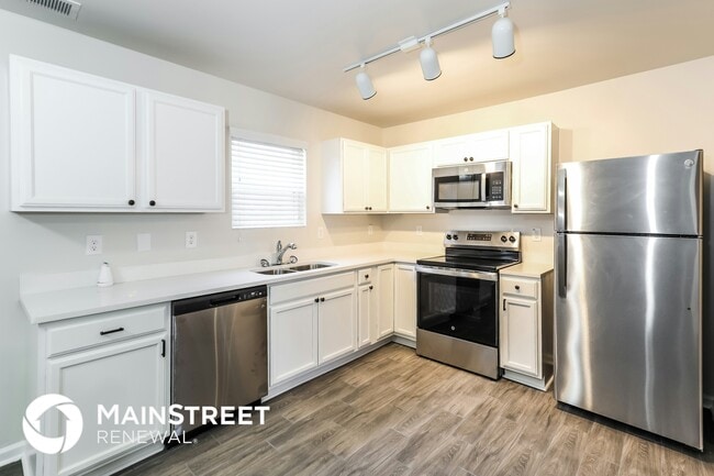 Photo - 7163 Tanger Blvd