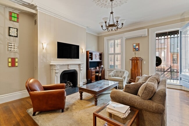 Photo - 128 Marlborough St Unidad 2