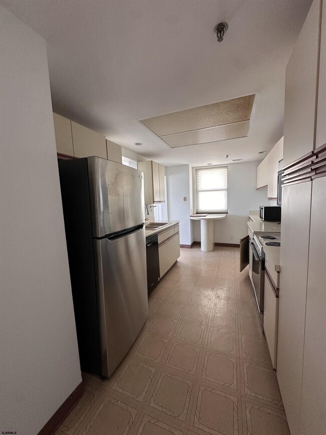 Photo - 3101 Boardwalk Unit 2115/2111