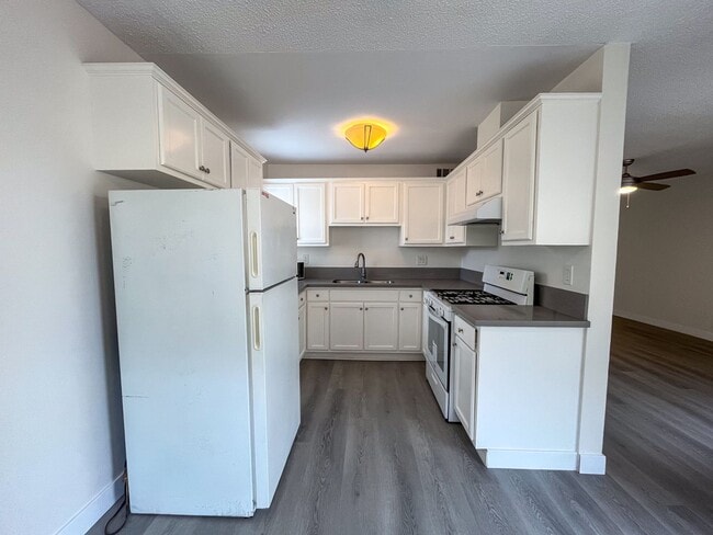 Photo - 2 bed / 2 bath • parking • laundry •  patio • close to SoFi & K Line