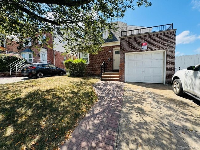 Photo - 80-12 188th St