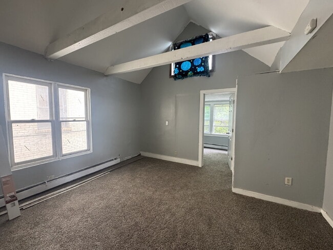 Photo - Spacious 3-Bedroom upper unit on Park Ave S – 1200 Sq Ft of Comfort in Minneapolis, Section 8 Wel...