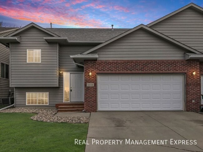 Building Photo - 1111 S Dundee Dr