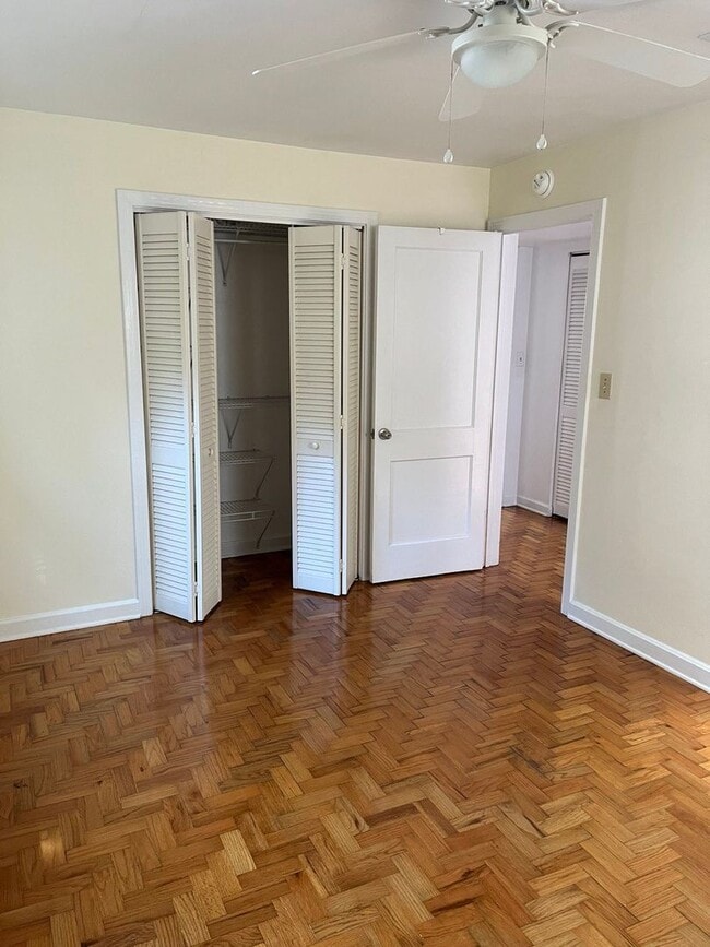 Photo - 4 bedrooms and 3 baths near UF campus