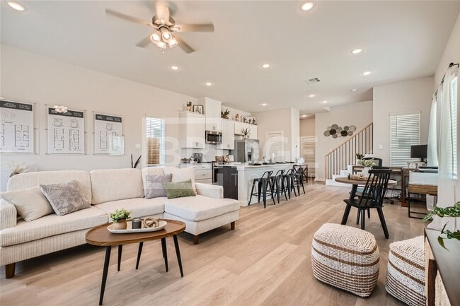Building Photo - 6415 Pine Heights Drive