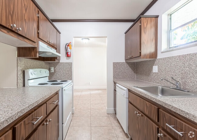 2 BD KITCHEN (1100 SF)