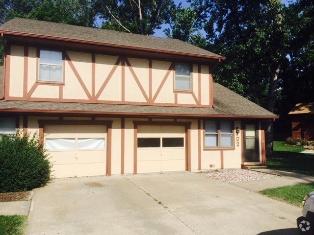 Building Photo - 704 S 40th St Rental