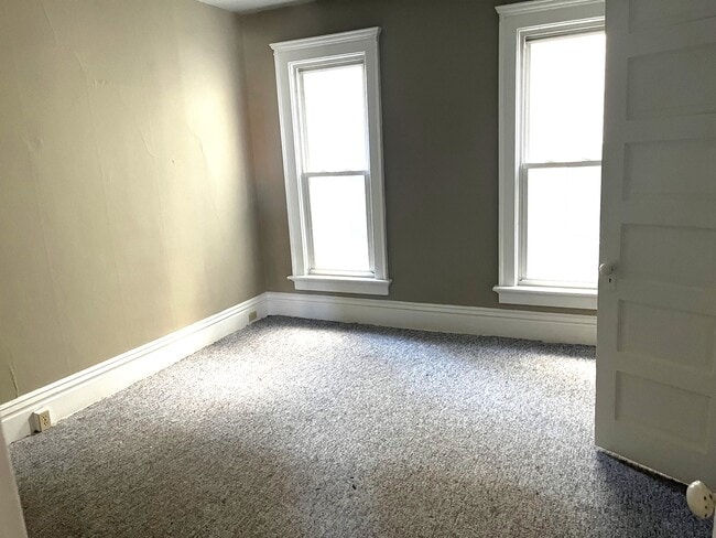 Photo - 257 W 8th St Unit 1