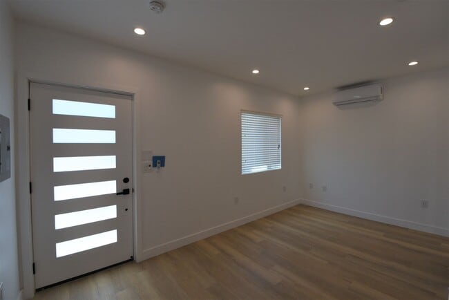 Photo - 10855 Morrison St Unit 10