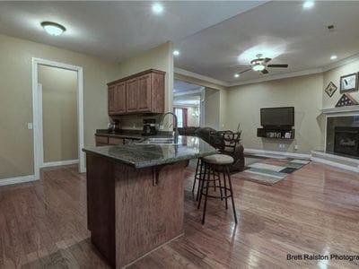 Photo - 656 W Foothills Dr House