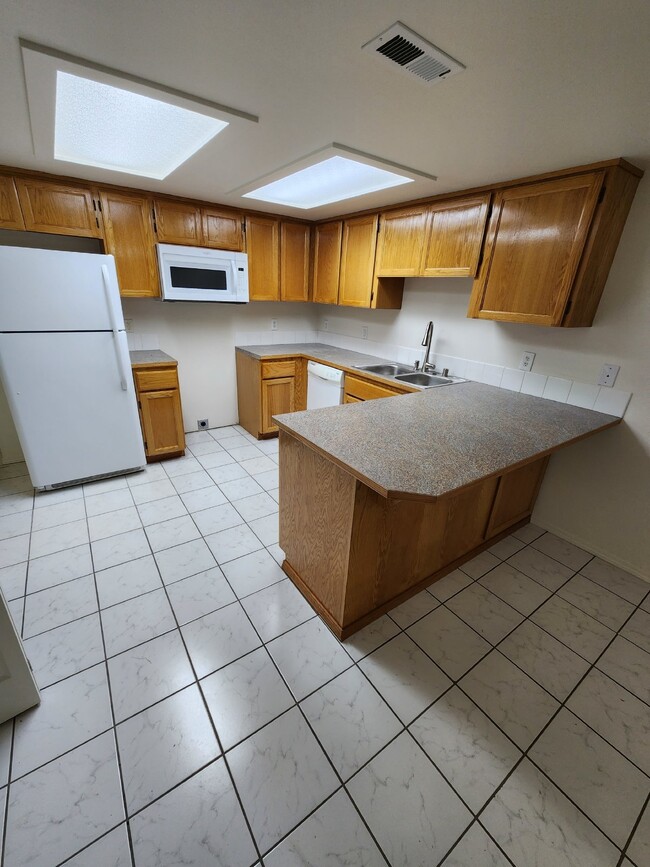 "Spacious 3-Bed Duplex Retreat in Tacoma: ... - "Spacious 3-Bed Duplex Retreat in Tacoma: ... Apartamento