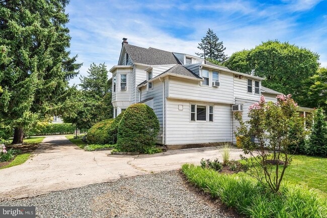 Photo - 322 Conshohocken State Rd