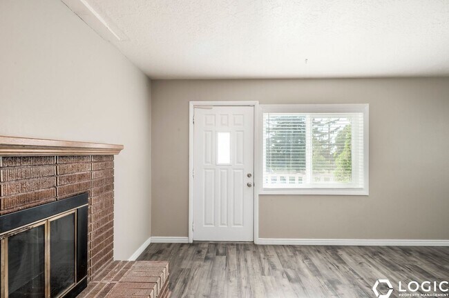 Photo - 260 Polk Ave