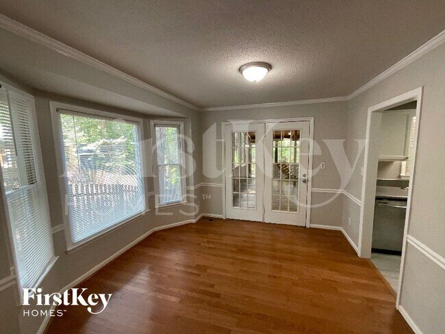 Photo - 322 Amherst Creek Dr