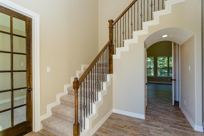 Photo - 8403 Oak Knot Dr