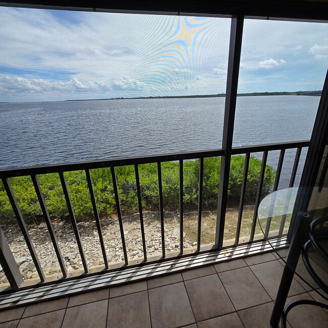 14459 River Beach Dr Townhome Townhome Rental in Port Charlotte FL