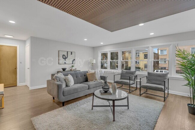 Photo - 6304 N Troy St Unit 1