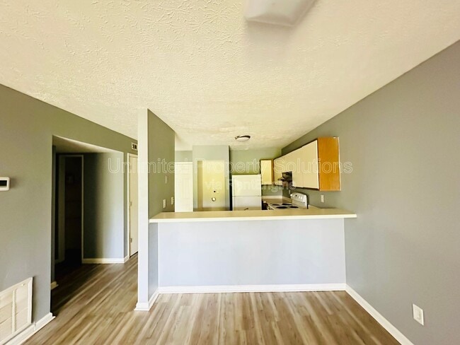 Photo - 205 Sunn Aire Ct Unit B