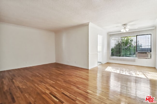 Photo - 1411 N Fairfax Ave Unidad 22