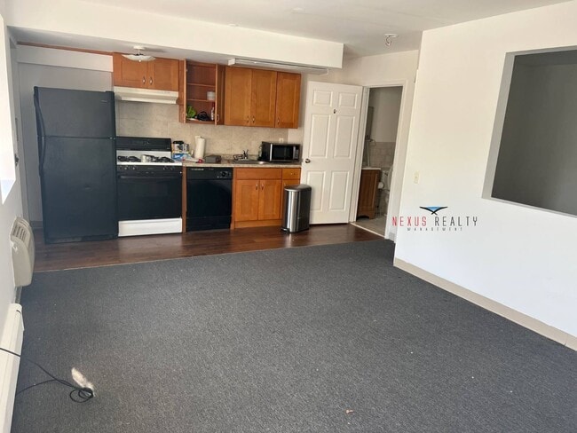 Building Photo - 35-04 28th Ave