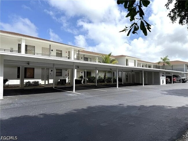 Building Photo - 131 SW 47th Terrace Unit 203