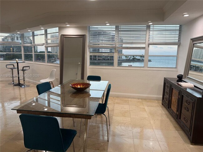 Photo - 801 Brickell Bay Dr Unit 470