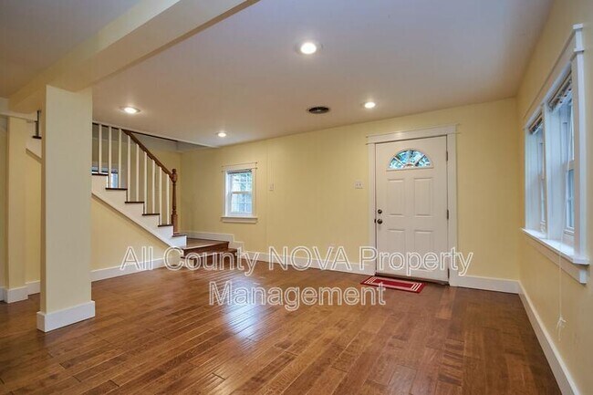 Photo - 4019 Oxford St