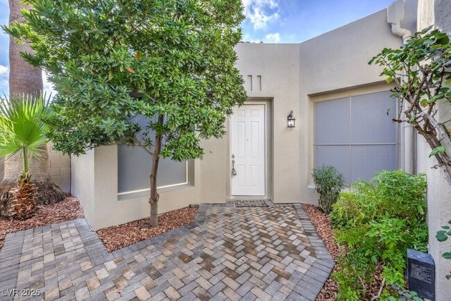 Photo - 111 Twin Towers Ave