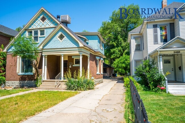 Photo - 4 Bedroom Victorian Single Family Home