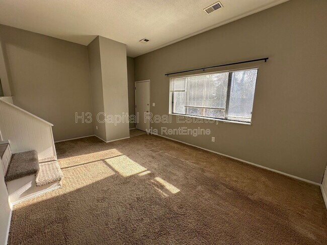 Photo - 102 Woodhenge Dr