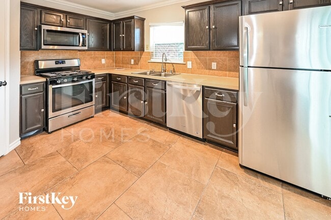 Photo - 8008 Blue Jay St