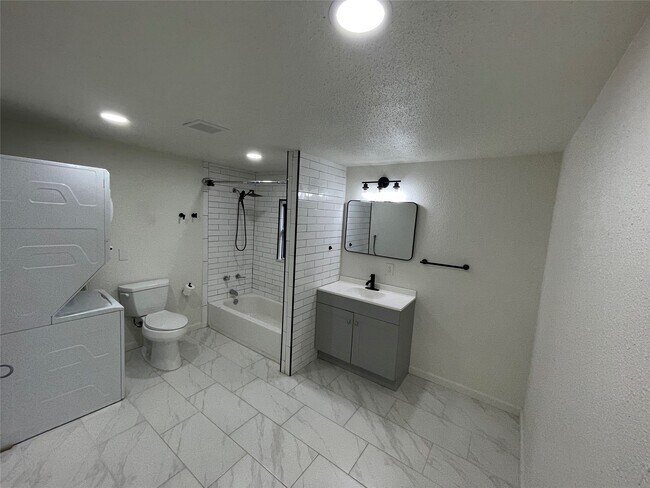 Photo - 6701 Eagle Pass St