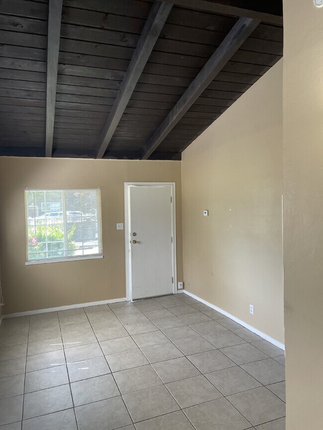Photo - 2040 Riley Ct Unit 2