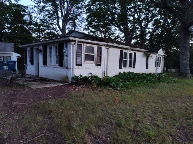Photo - 11416 Bristol Rd